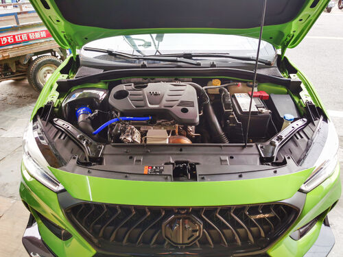 τελευταία εταιρεία περί MG6 αναβαθμισμένο με κιβώτιο εισαγωγής ανθρακονημάτων, ξεκλειδώνοντας μια νέα διάσταση απόδοσης