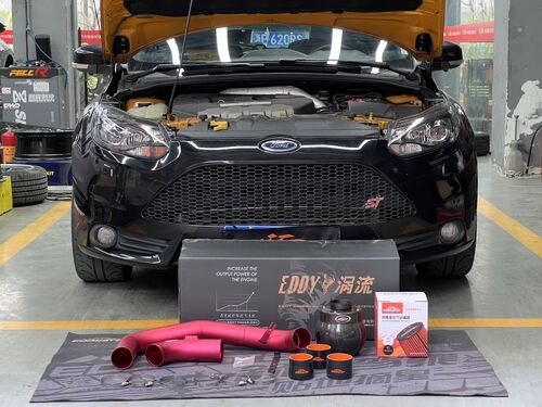 τελευταία εταιρεία περί Το 2014 Ford Focus ST 2.0T αναβαθμίζει το EDDYSTAR Carbon Fiber Atomic Intake Kit